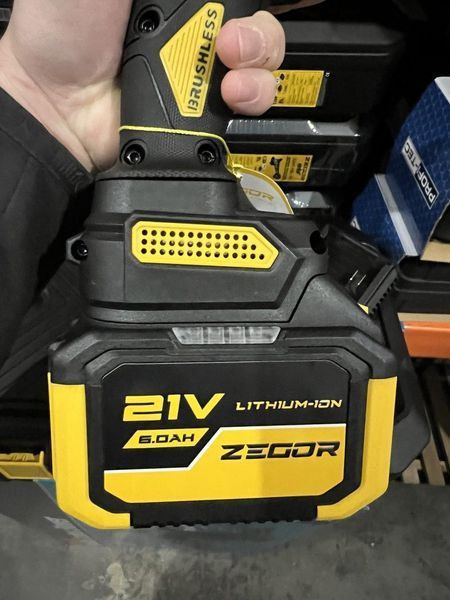 Купити Гайкокрут акумуляторний ZEGOR SDPP-21BL-1100 (1акум. 21В 6Аг/зарядний/кейс/1100Нм) в Україні у Tools Store
