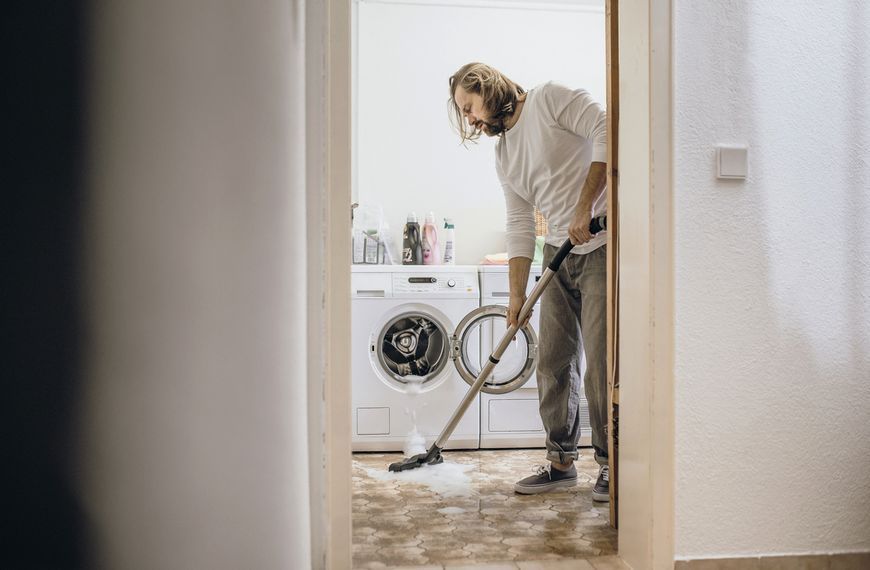 Профессиональный пылесос Karcher WD 6 P S V-30/6/22/T : 1300Вт, бак 30л, уборка сухая/влажная 1.628-360.0 фото