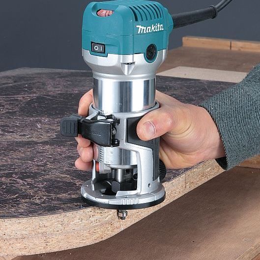 Купити Фрезер MAKITA RT0700CX2 в Україні у Tools Store