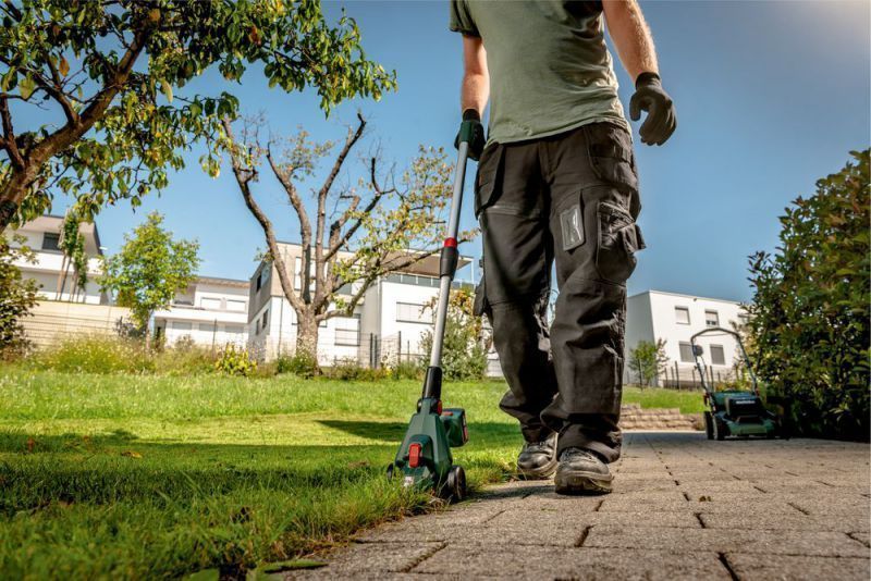 Купити Ножиці для трави акумуляторні METABO SGS 18LTX Q (18В/каркас/з кущорізом) в Україні у Tools Store