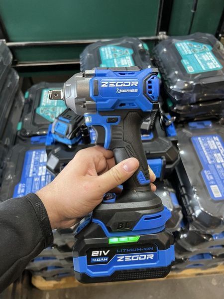 Купити Гайкокрут акумуляторний ZEGOR SDAX-21BL-500 (2акум. 21В 4Аг/зарядний/кейс/500Нм) в Україні у Tools Store