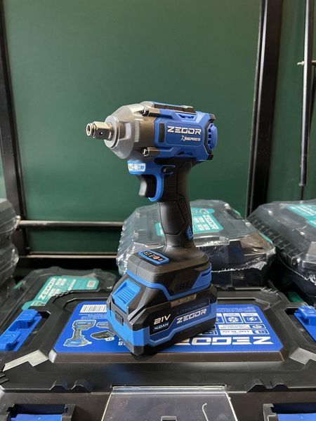Купити Гайкокрут акумуляторний ZEGOR SDAX-21BL-500 (2акум. 21В 4Аг/зарядний/кейс/500Нм) в Україні у Tools Store