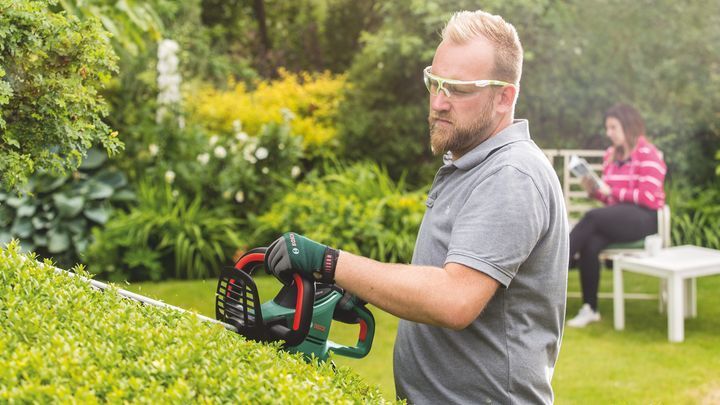 Кусторез электрический BOSCH UniversalHedgeCut 60 06008C0703 фото