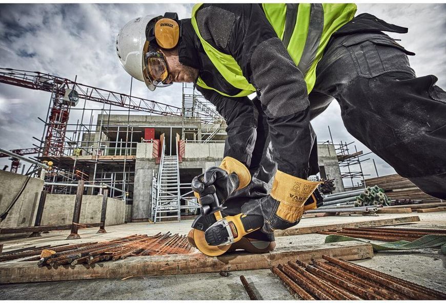 Аккумуляторная угловая шлифмашина DeWALT DCG406N (без аккума и зарядки) DCG406N фото