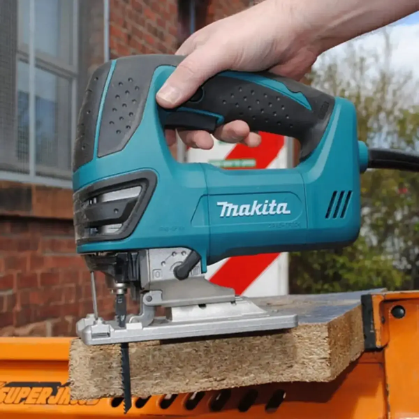 Купити Професійний лобзик з підсвічуванням Makita 4350 FCT в Україні у Tools Store