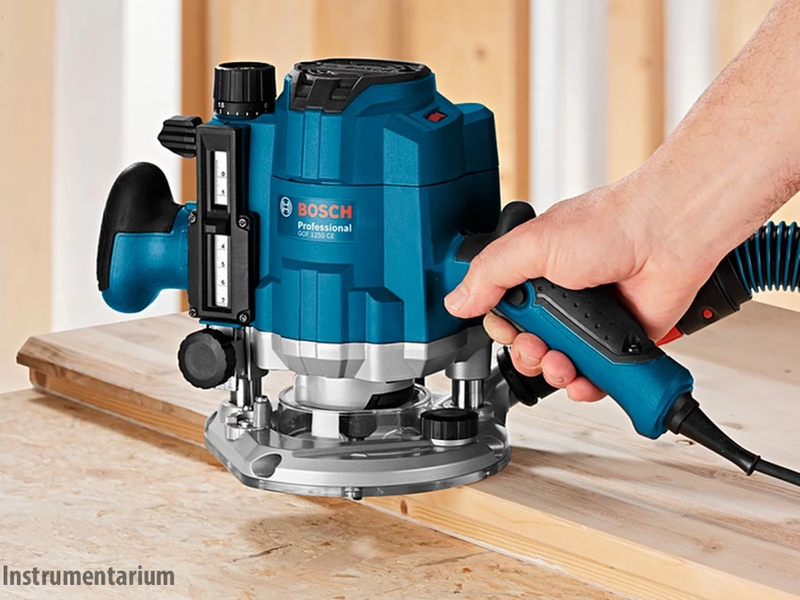 Купити Професійний фрезер Bosch Professional GOF 1250 CE : 1250 Вт, патрон&nbsp;6-8 мм, 24000 об/хв, вага 3.6 кг в Україні у Tools Store