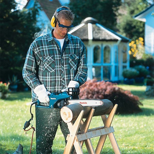 Купити Пила ланцюгова електрична MAKITA UC4051A (2.0кВт/40см/прямий двигун) в Україні у Tools Store