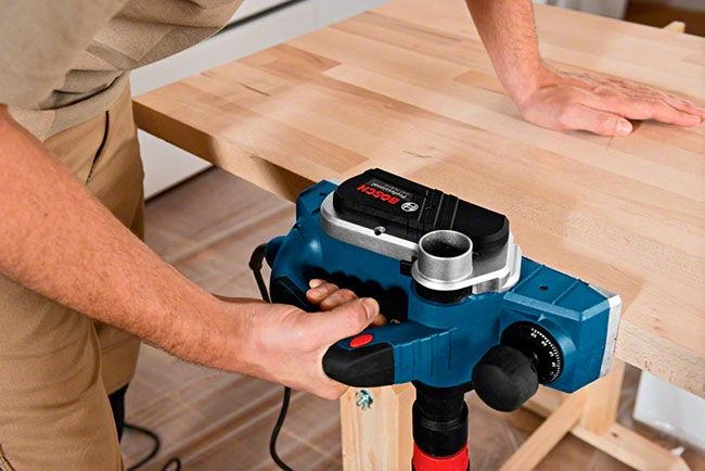 Купити Професійний рубанок Bosch Professional GHO 26-82 D із паралельним упором, пилозбірником, 710 Вт в Україні у Tools Store