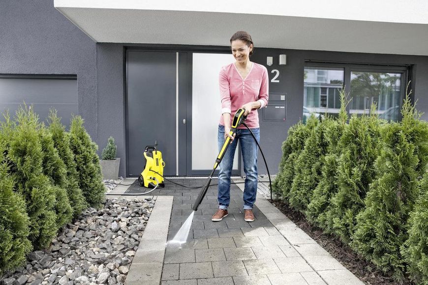 Потужна мийка високого тиску (керхер) для авто Karcher K 4 : 1.8 кВт, 130 бар, 420 л/год мінімийка 1.180-150.0 фото