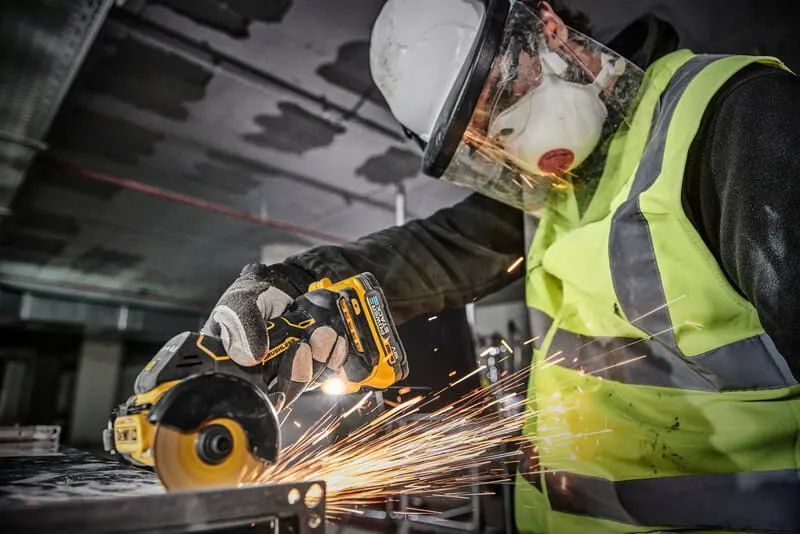 Шлифмашина угловая аккумуляторная DEWALT DCS438N (18В/каркас/76мм) DCS438N фото
