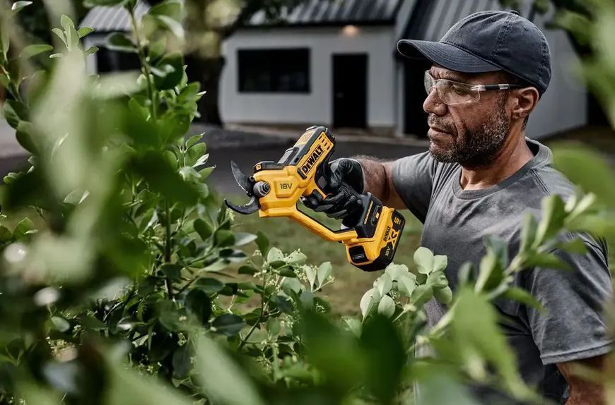 Секатор аккумуляторный DEWALT DCMPP568N (18В/каркас) DCMPP568N фото