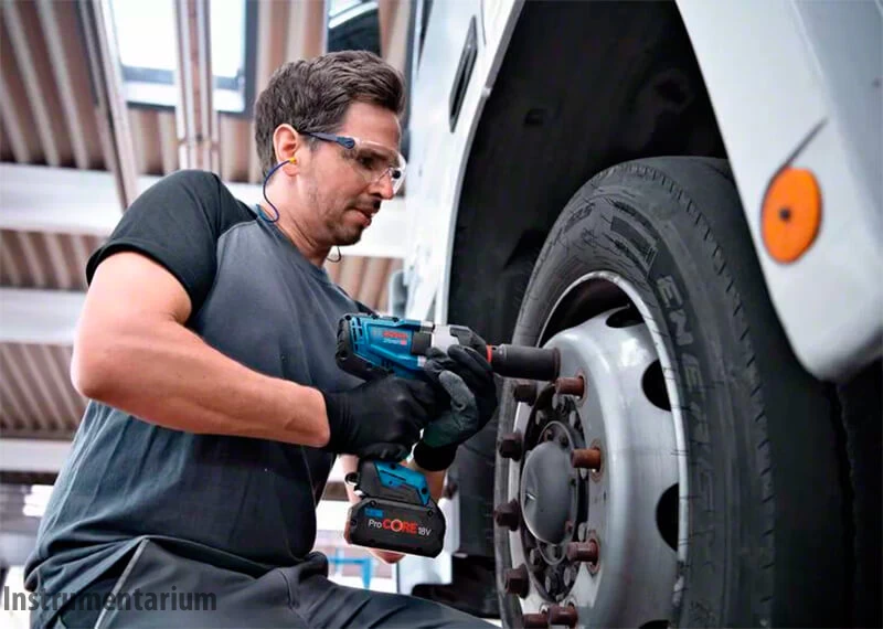 Аккумуляторный ударный гайковерт Bosch Professional GDS 18V-1050 H (без АКБ, 1050 Hm) 06019J8500 фото